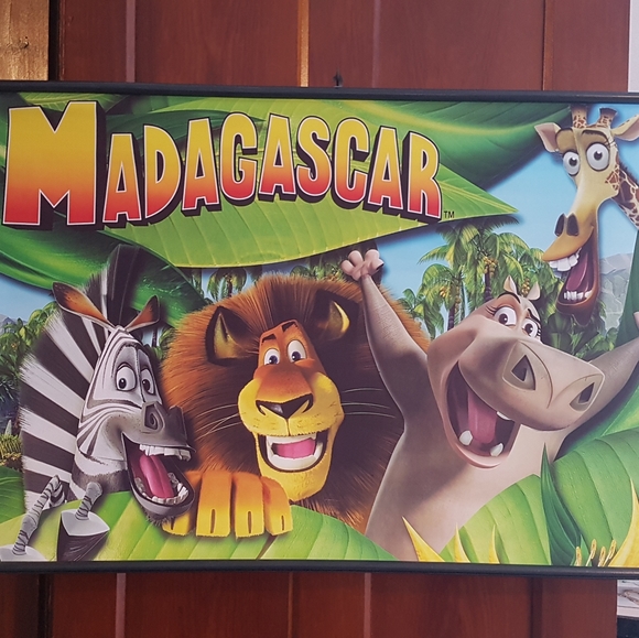 RARE! canvas MADAGASCAR poster - Picture 2 of 4